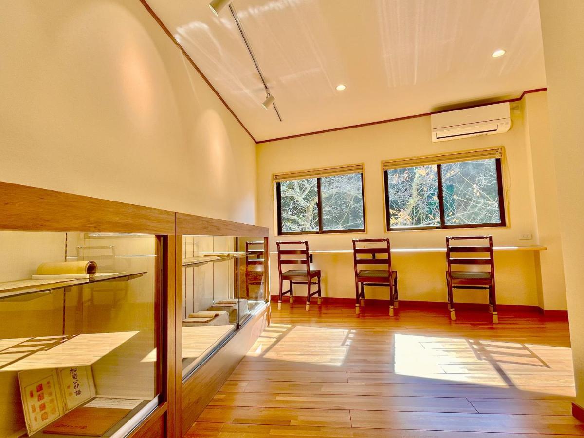 Tsutaya Ryokan Тоёока Экстерьер фото