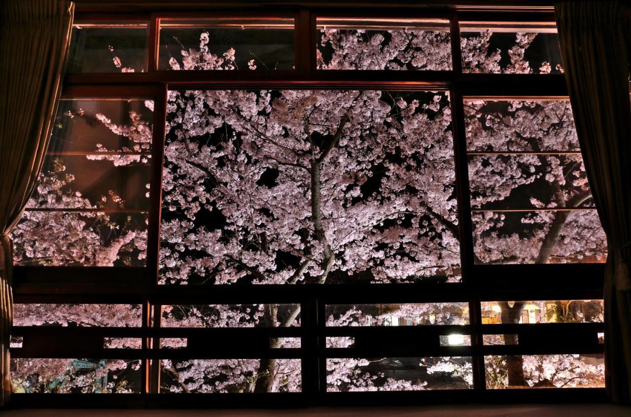 Tsutaya Ryokan Тоёока Экстерьер фото