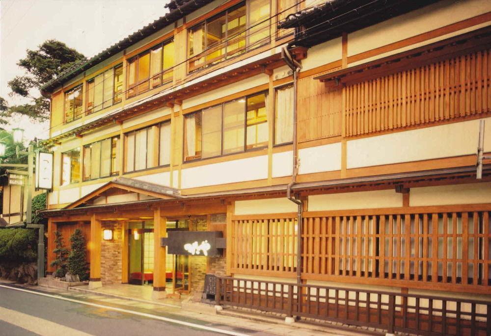 Tsutaya Ryokan Тоёока Экстерьер фото